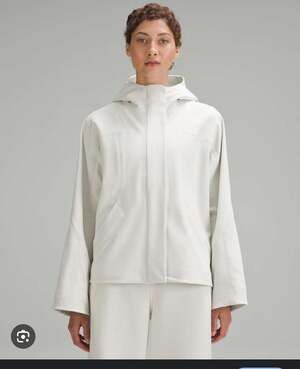 NEW lululemon RepelShell Cinch-Back Rain Jacket in Bone size 14
